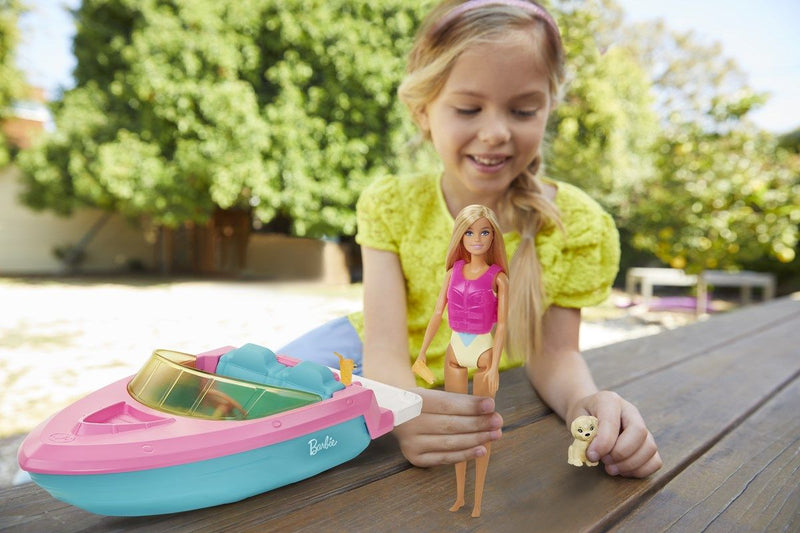 Barbie dukke og båd 
